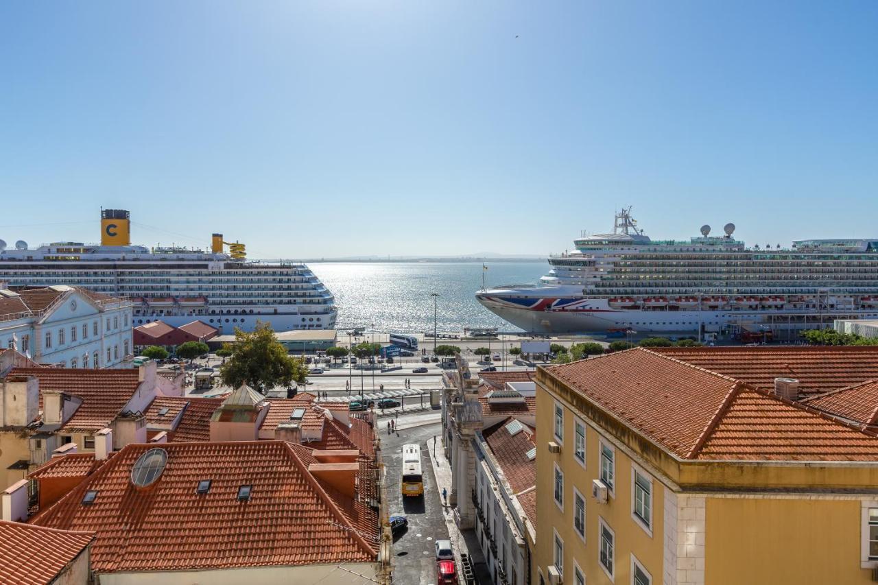 Alfama River View *